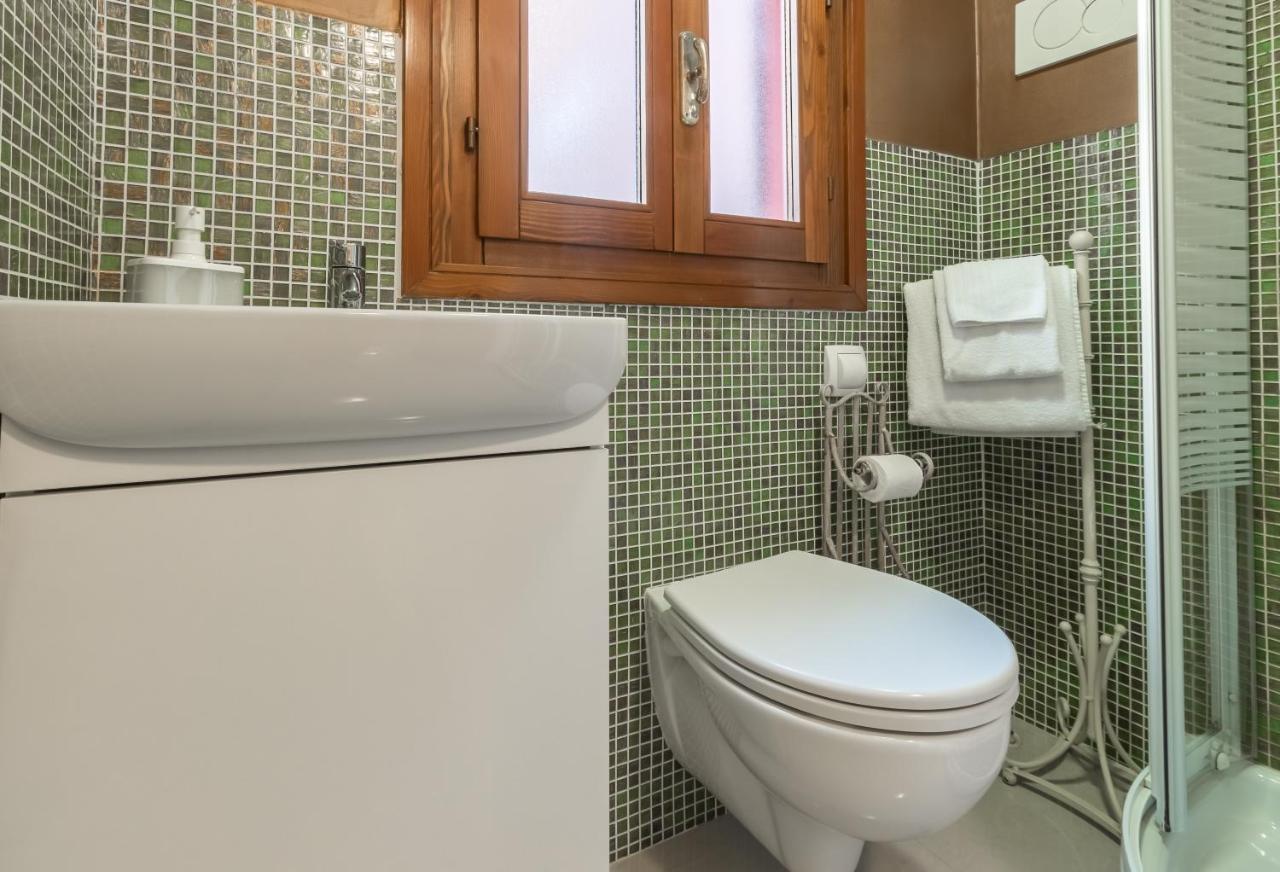 Ca' Falier Blue - 10 Min From Train And Bus Station Venecia Exterior foto